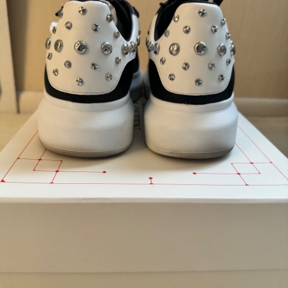 Alexander Mcqeen Curbside Sneaker - Picture 3 of 5